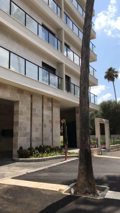 Stylish Apartment Near The Beach Haifa Exteriör bild